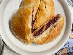 现烤玫瑰鲜花饼-云海肴汽锅鸡·云南小炒(曲江大悦城店)