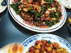 -郑小二山东特色炒鸡店(红小巷店)