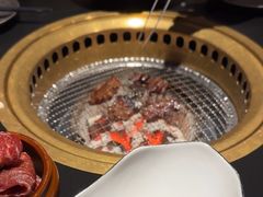 -山川小町·极番烧肉(新地假日广场店)