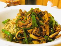 青椒干子肉丝干拌面-高邮面馆(明瓦廊店)