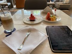 -大堂吧·雪茄吧·威士忌·下午茶(深圳机场希尔顿逸林酒店)