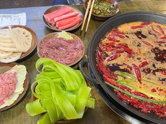 -黄潇洒老火锅(九眼桥宏济巷店)