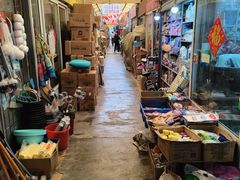 -利津路小商品批发市场