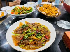 香菜肉丝粉皮-八张桌子(老店)
