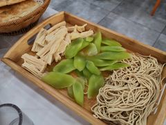 -高虾神龙虾·鲜货烧烤(六合店)