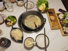 -汤宴·参须肚包鸡(南京路店)