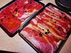 -蚂蚁洞·烤肉大营地(上海静安大悦城店)