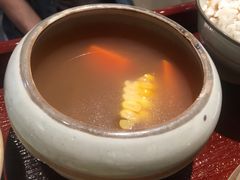 红萝卜玉米汤-山食间·中式营养轻餐(保利时光里店)