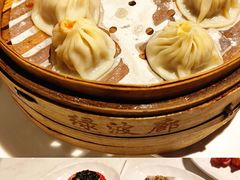 蟹粉小笼包-绿波廊(豫园店)