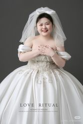 -喜爱高定婚纱摄影