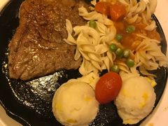 -豪客来牛排(中央花苑店)