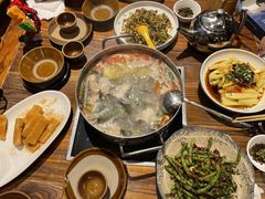 -苗家大院酸汤鱼(贵阳北站店)