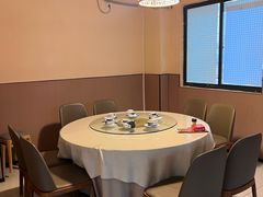 -小白的·非遗东方烤乳猪·海南菜连锁餐厅(椰梦长廊外贸路店)