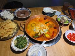 -洱火云南酸菜牛肉火锅(石景山当代商城店)