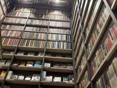 -钟书阁(群光广场店)