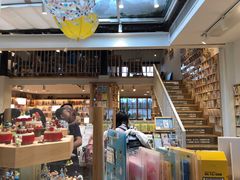 -猫的天空之城概念书店(苏州平江店)