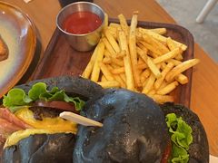 -HELLO 27 意面·沙拉·帕尼尼