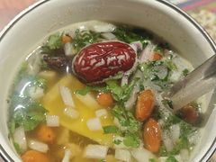 岗子肉-乡村馕坑肉·烧烤·新疆菜·本地人更爱吃(阿勒泰首店)