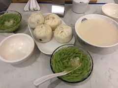 -李与白包子铺(桐梓林店)