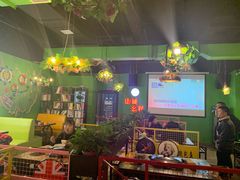 大堂-川渝窈妹纸包鱼·齐齐哈尔烤肉