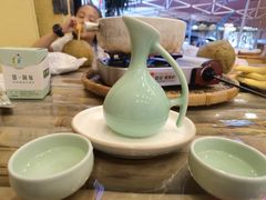 -老滇山寨•云南特色菜•地方菜•民族风情歌舞表演(金碧店)