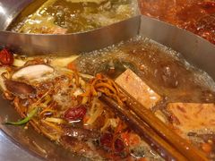 艳红酸辣三拼锅-陈艳红火锅菜·冒菜(簋街店)