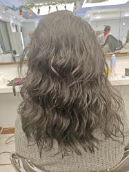 -镁连社·美联社