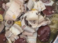 -老码头黑皮肘子锅包肉熏酱水饺(文政街店)