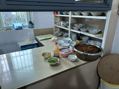 -两棵树馄饨店(渔梁住保小区店)