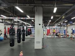 -FIGHTMAN格斗俱乐部(长宁临空店)