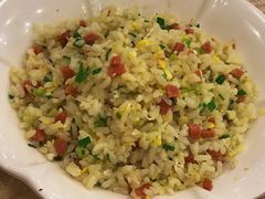 -江城燕子大排档(江汉路步行街店)