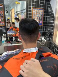 -Devilhands Barbershop男士理容店