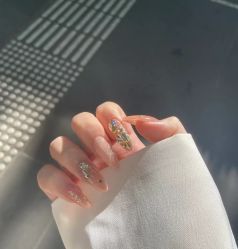 -CM.Nail美甲美睫