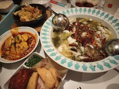 -姚姚酸菜鱼·金戈戈香港豉油鸡(喜荟城联名店)