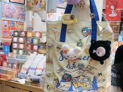 -猫的天空之城概念书店(杭州南宋御街店)