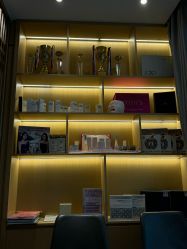 -香港倾城国际·美容美体中心