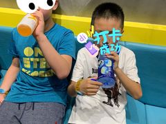 -爱蹦iBOON蹦床运动馆(江汉店)