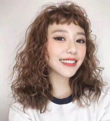 -时尚殿堂明星门店