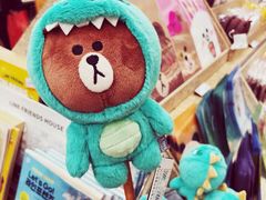 -LINE FRIENDS Garosu-gil Flagship Store