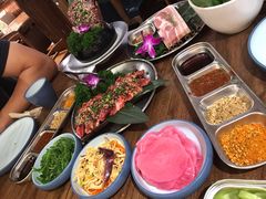 -明洞阿姨·韩式酱蟹烤肉·创意料理(三元桥店)