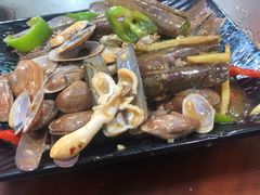 -岛中岛·海鲜大排档·万宁老字号(东澳店)