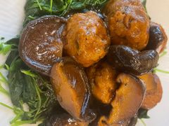 酱烧冬菇配豆腐丸子-五观堂素食(新华路店)