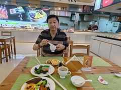 -昆山裕元花园酒店·温莎西餐厅