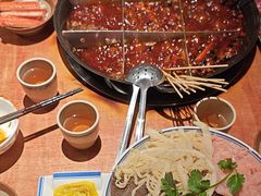 -周小明火锅(黑金冠社区店)