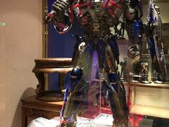 神级手办模型-疯克大象美式烤肉餐厅