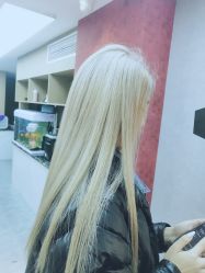 -诗悦发型烫染SALON