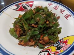 辣椒炒肉-何氏排骨(左家塘店)