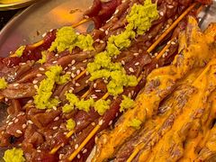 -何妹湿辣牛肉·粤式烧烤砂煲(桂雅路店)