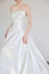 -拉瑞娜LaReine婚纱礼服高级定制