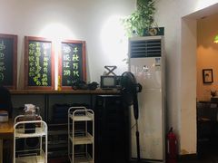 -猫爷的腔调·黔小馆(交大医学住宅区店)